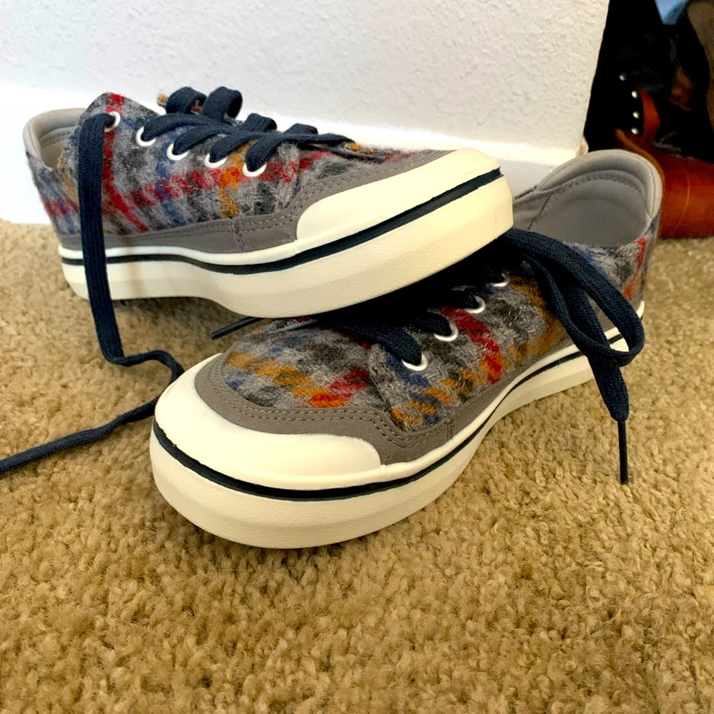 KEEN sneakers